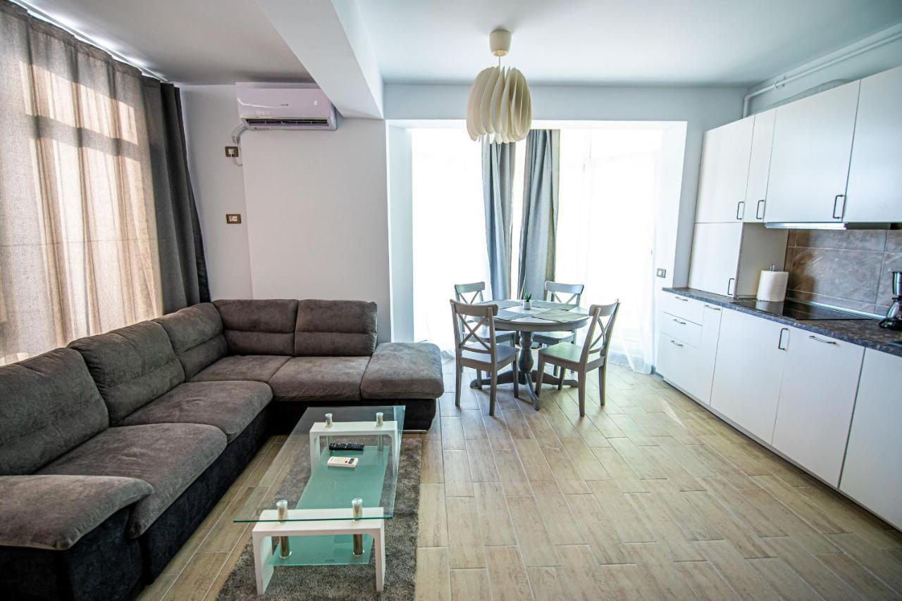 Apartment Katrina - Alezzi Beach - Sea View Năvodari Eksteriør billede